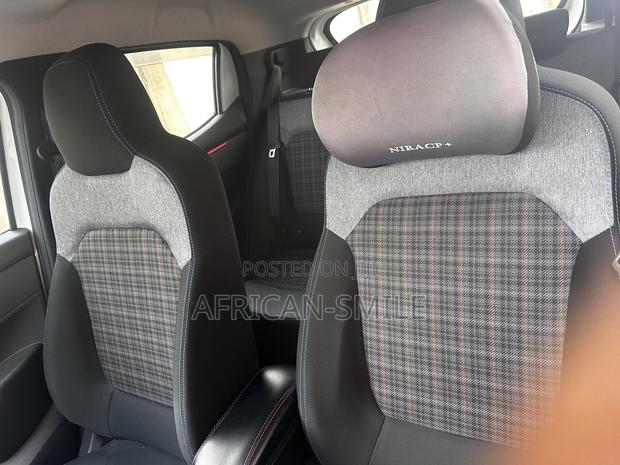Dongfeng EV EX1 33 kW FWD 2022 White photo 8