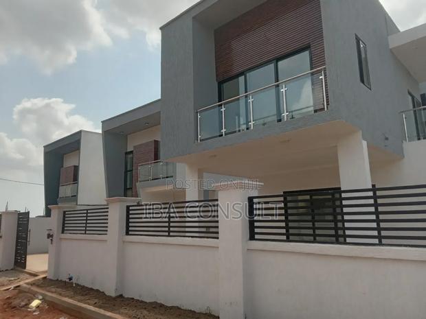 3bdrm Townhouse/Terrace In East Airport, Spintex For Sale