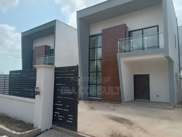 3bdrm Townhouse/Terrace In East Airport, Spintex For Sale