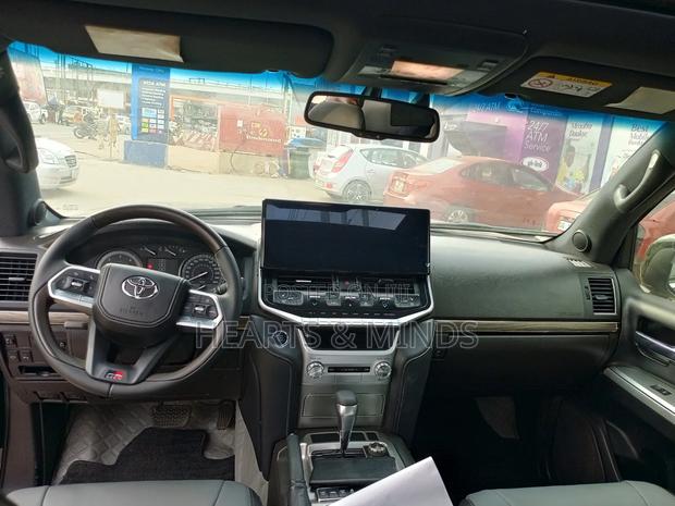 Toyota Land Cruiser 2019 Black photo 5