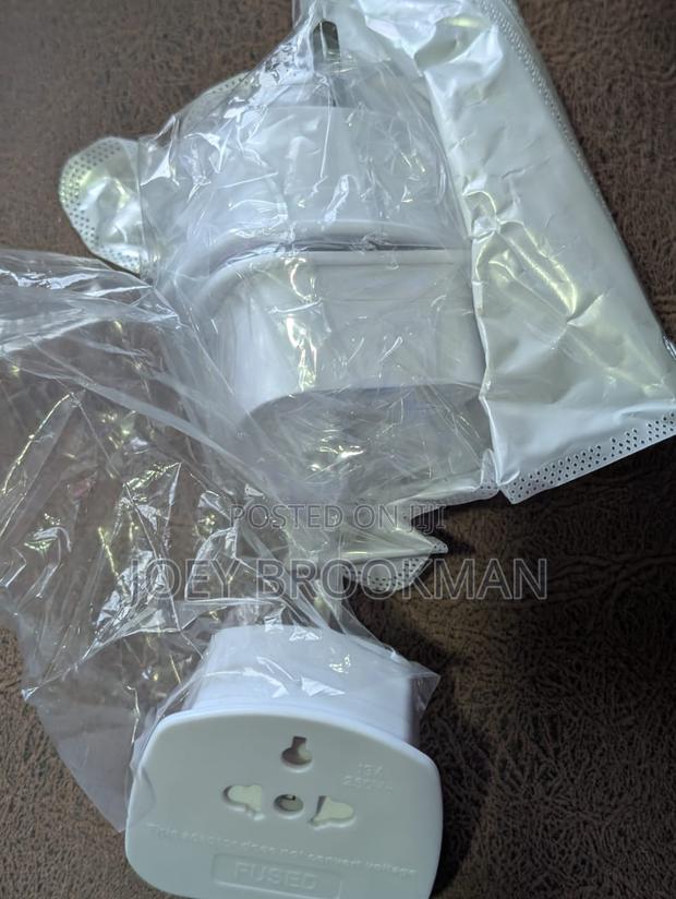 Usa/European to Uk Plug Adaptor photo 2