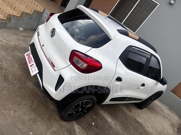 Dongfeng EV EX1 33 kW FWD 2022 White photo 4