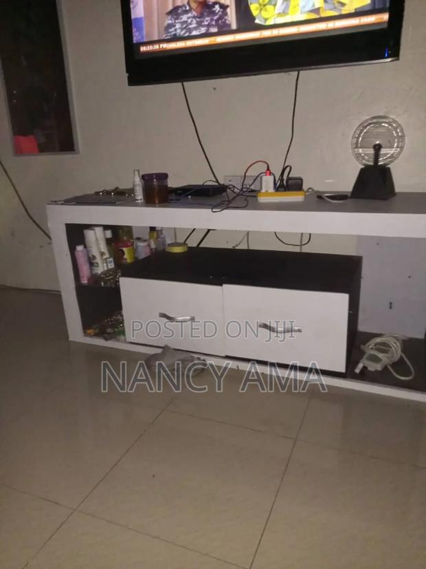Tv Stand White · Photo 3