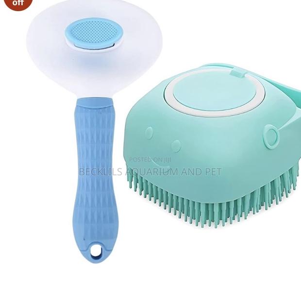 Self Cleaning Slicker Brush for Grooming · Photo 3