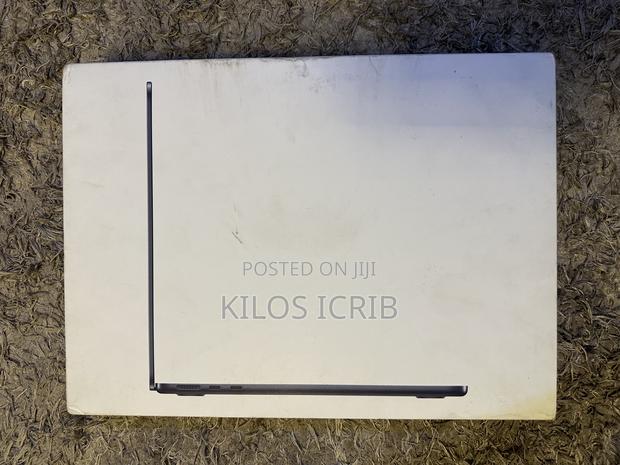 New Laptop Apple MacBook Air 2024 M3 13-Inch 8GB Apple M3 SSD 256GB photo 2