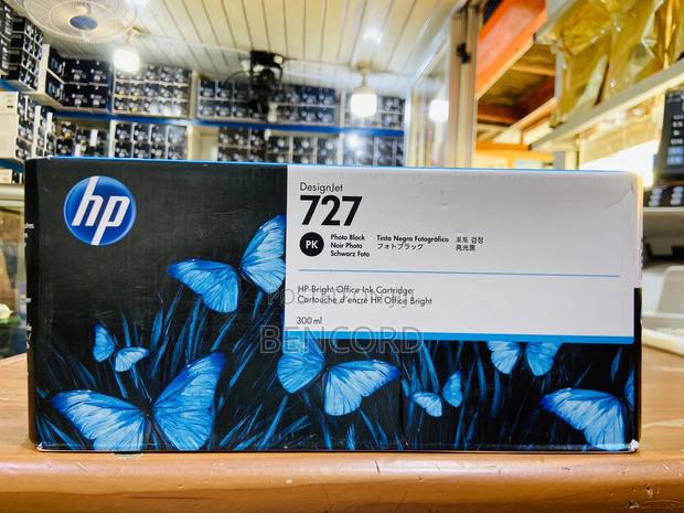 HP 727 Plotter Ink Designjet T930, T1530, T1530 (300ml) · Photo 4