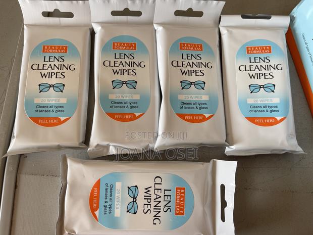 Lens Cleaning Wipes. · Photo 4