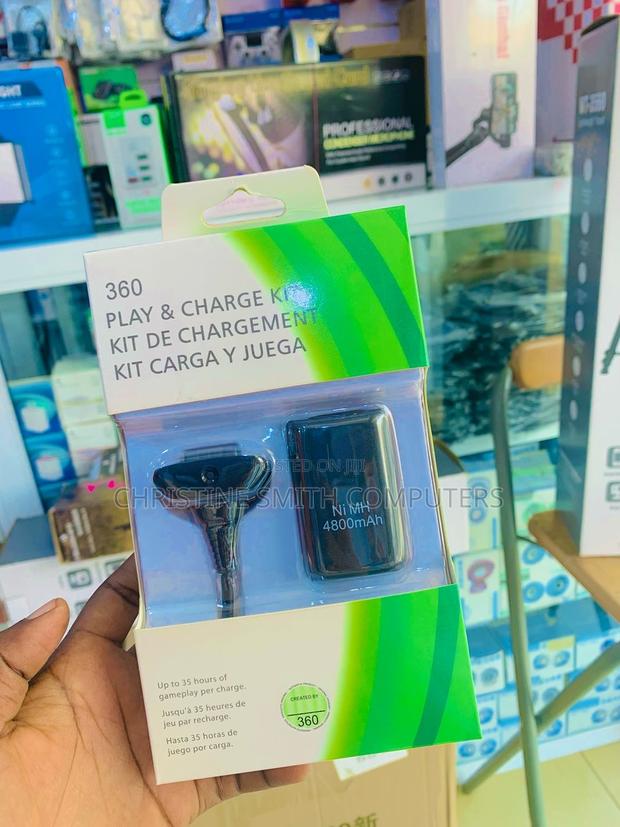 Xbox 360 Play Charger Kit photo 2