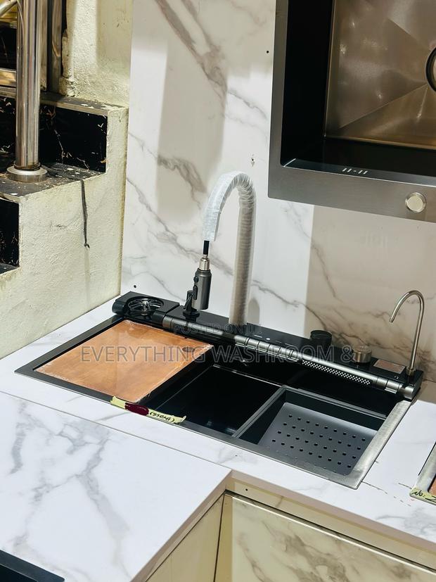 Modern Waterfall Sink_5 Functions Waterfall Sink · Photo 2