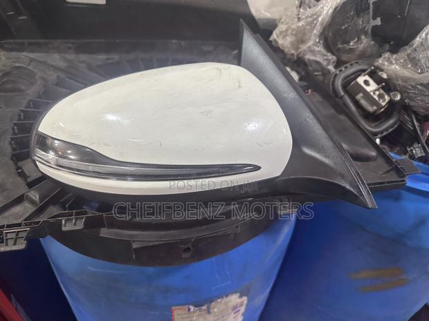 Mercedes Benz C300 2016-2020 Side Mirror Sensor Type photo 3