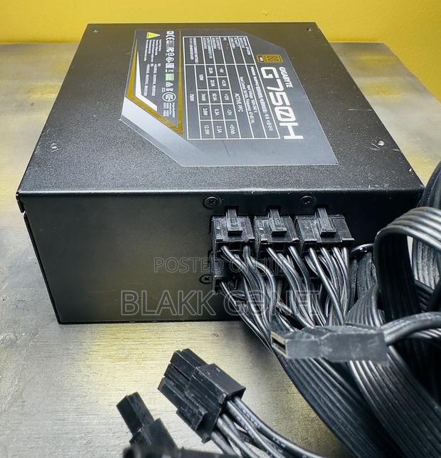 Gigabyte G750h 750w Gaming Modular 80+ Gold Power Supply · Photo 4