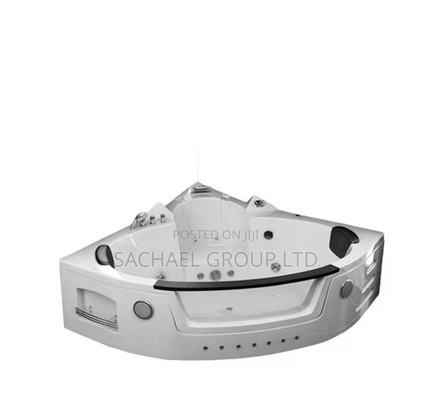 Corner Bath Jacuzzi With Light and Radio · Photo 3