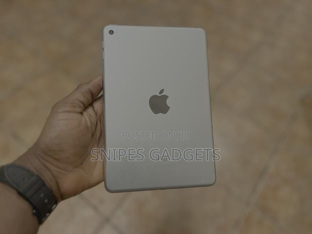 Apple iPad mini 4 128 GB Silver photo 8