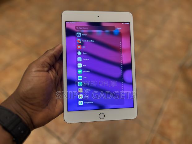 Apple iPad mini 4 128 GB Silver photo 4