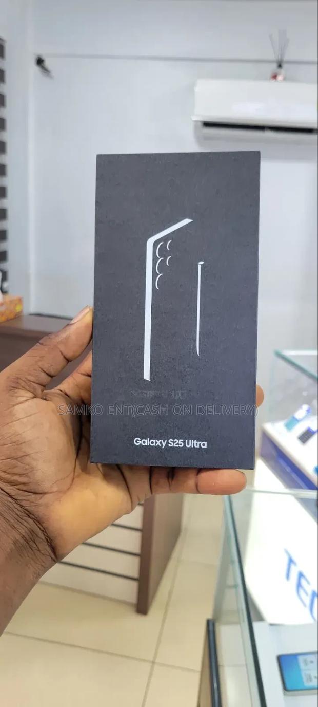 New Samsung Galaxy S25 Ultra 256 GB Black photo 2