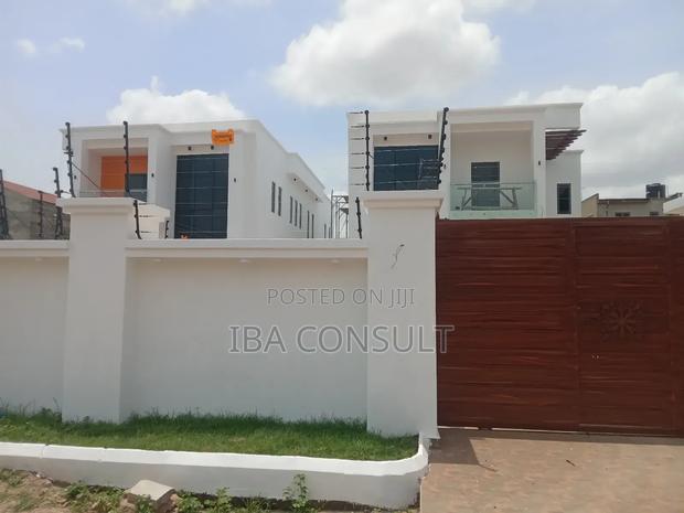 4 Bedrooms House for Sale at Pantang Oyarifa Road.