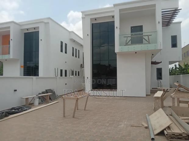 4 Bedrooms House for Sale at Pantang Oyarifa Road.