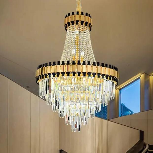 Luxurious Zipstar Chandelier Light · Photo 2