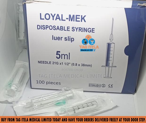 Syringe and Needle (5ml) · Photo 3