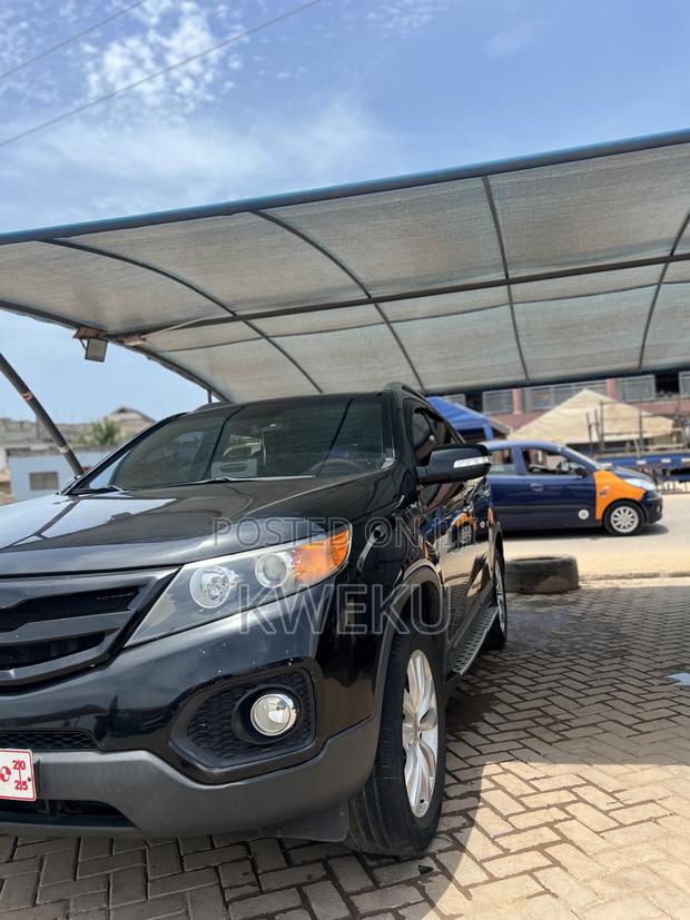 Kia Sorento 2014 Black photo 2