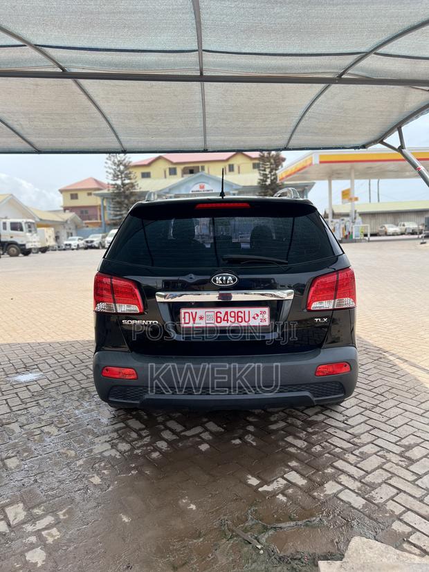 Kia Sorento 2014 Black photo 4