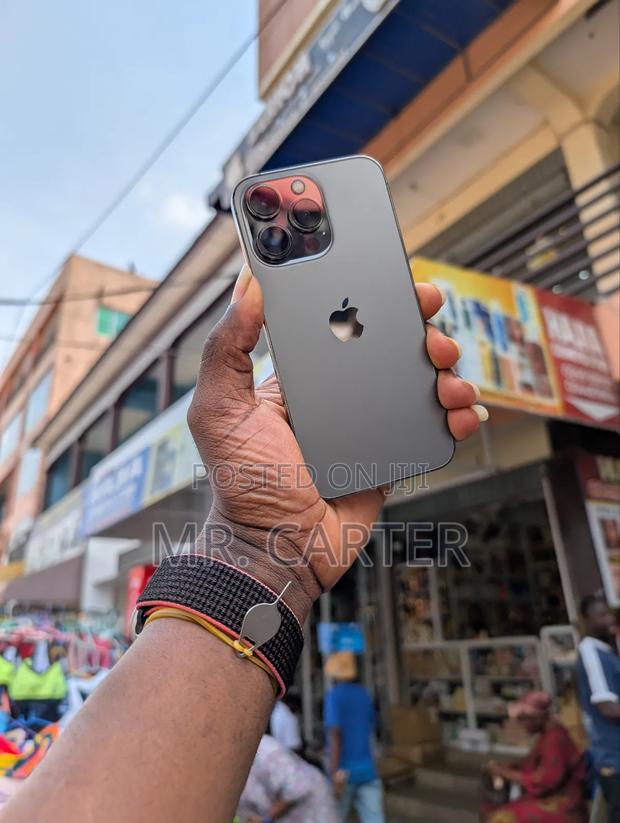 New Apple iPhone 13 Pro 256 GB Black photo 2