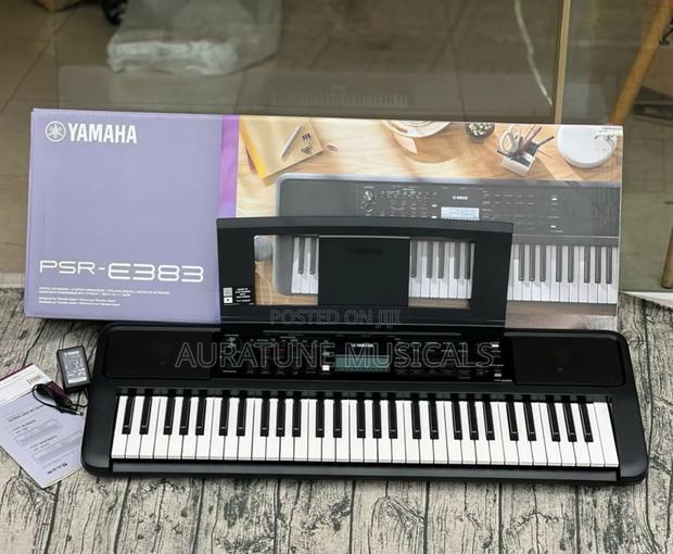 Yamaha PSR-E383 61-Key Portable Keyboard · Photo 2