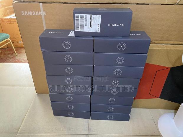 Starlink Gen3 Router Lightning-Fast Internet Anywhere · Photo 2