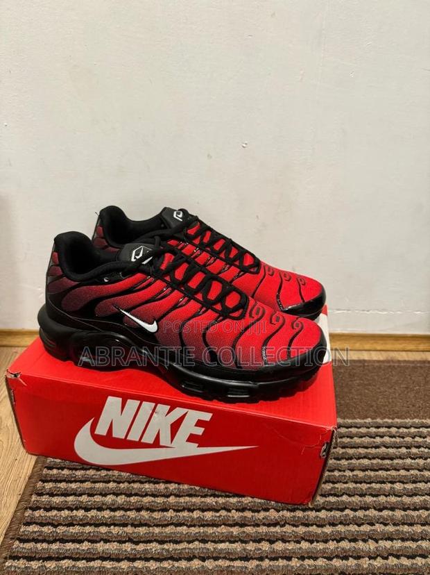 Nike Airmax Plus Tn Deadpool · Photo 3