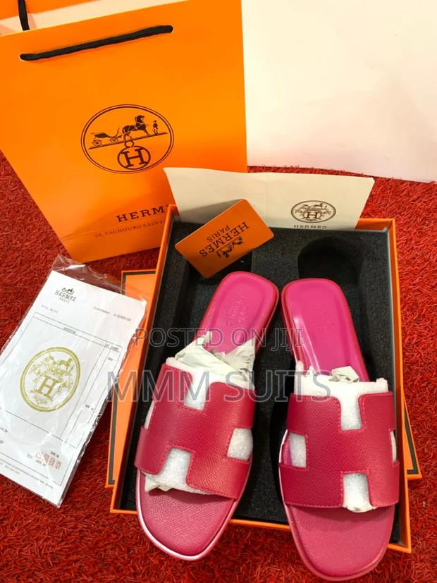 Pink Hermes Slippers Fresh in Box · Photo 3
