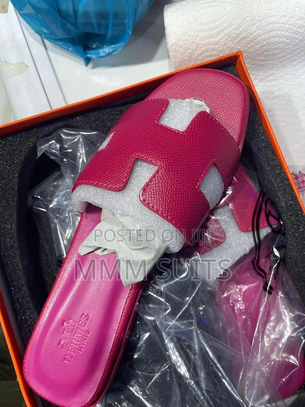 Pink Hermes Slippers Fresh in Box · Photo 4