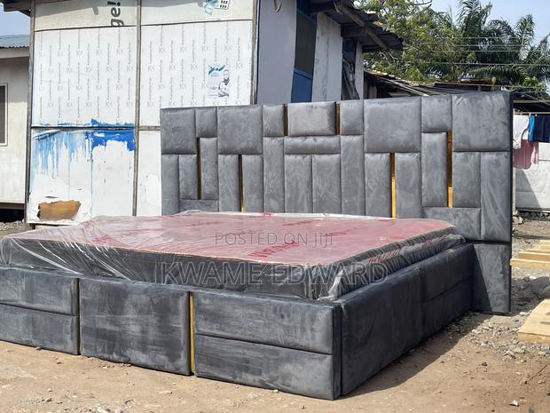 King Size Bed With Mattress · Photo 2