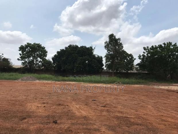 10 Plots of Land for Sale Located at Dowdowa Hospital · Photo 2