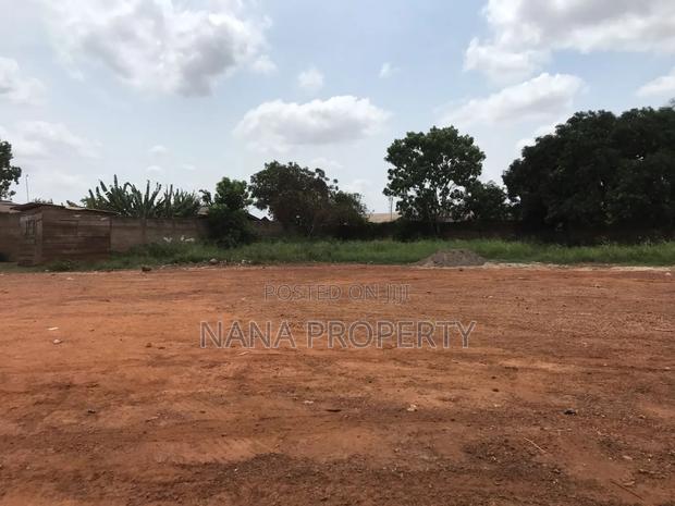 10 Plots of Land for Sale Located at Dowdowa Hospital · Photo 3