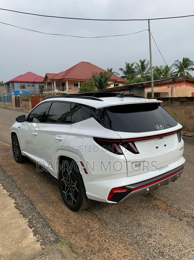 Hyundai Tucson Limited 2024 White photo 8