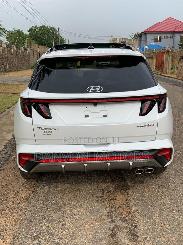 Hyundai Tucson Limited 2024 White photo 4