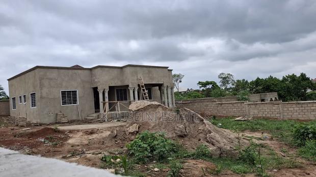 3 Bedrooms House For Sale At Akom photo 3