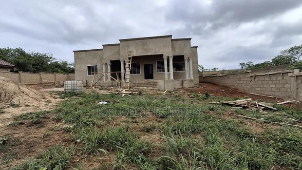 3 Bedrooms House For Sale At Akom photo 5