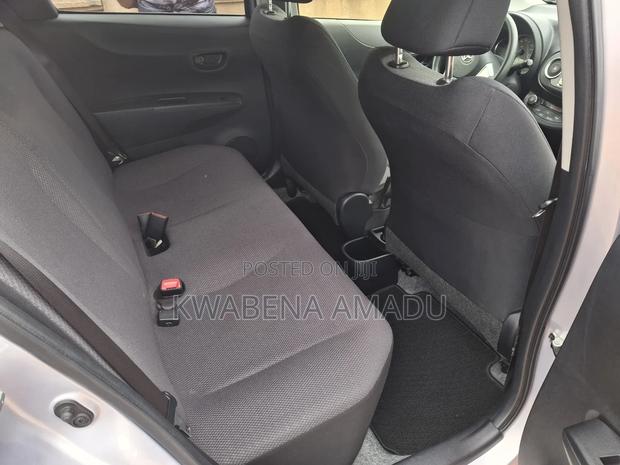 Toyota Vitz 2013 Purple