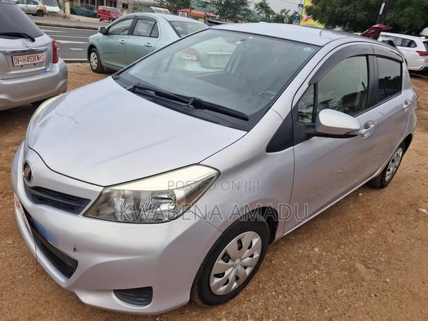 Toyota Vitz 2013 Purple