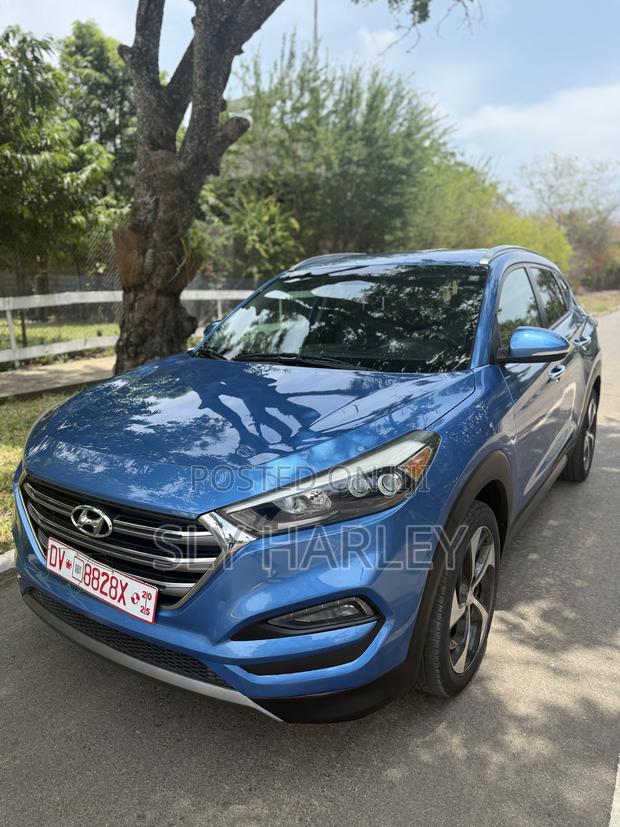 Hyundai Tucson Limited AWD 2016 Blue photo 2