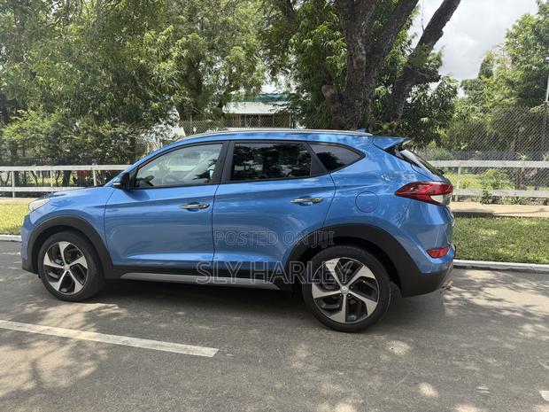 Hyundai Tucson Limited AWD 2016 Blue photo 6
