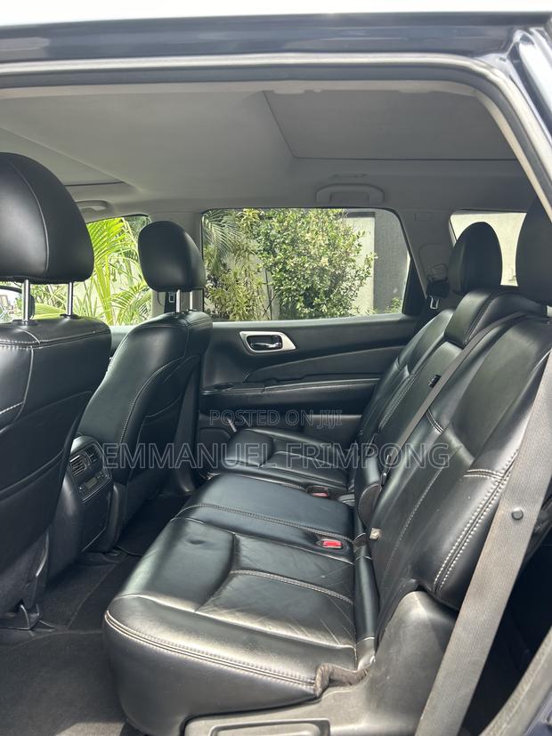 Nissan Pathfinder SV 4dr SUV 4WD (3.5L 6cyl CVT) 2014 Gray