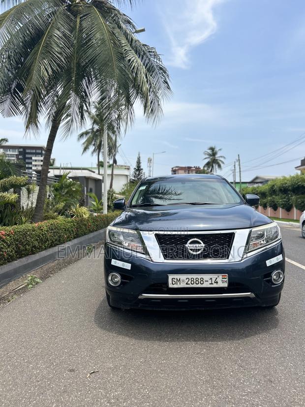 Nissan Pathfinder SV 4dr SUV 4WD (3.5L 6cyl CVT) 2014 Gray