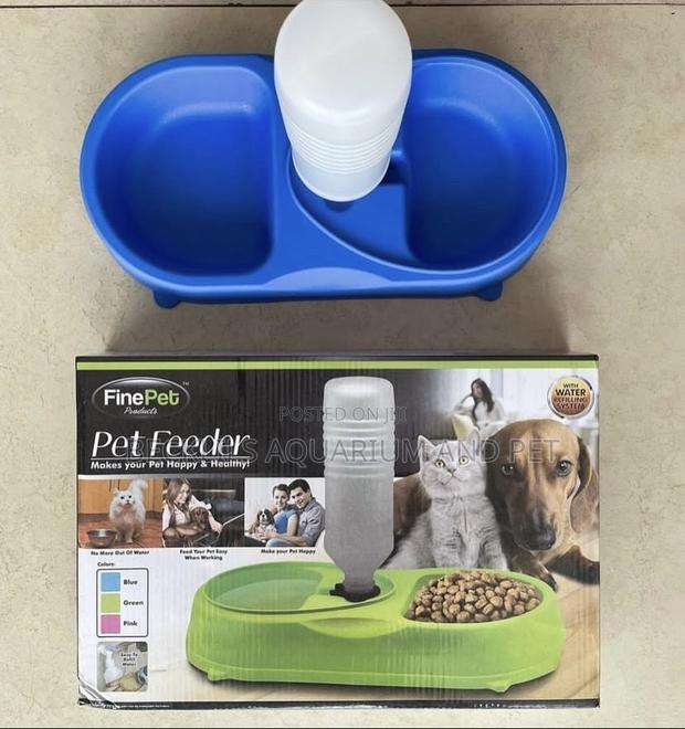 Pet Feeder 2 in 1 Bowl With Bottle · Photo 2