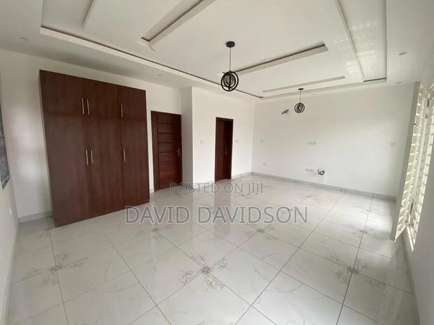 4bdrm House in 4 Bedroom Duplex, Tema Metropolitan for sale · Photo 4