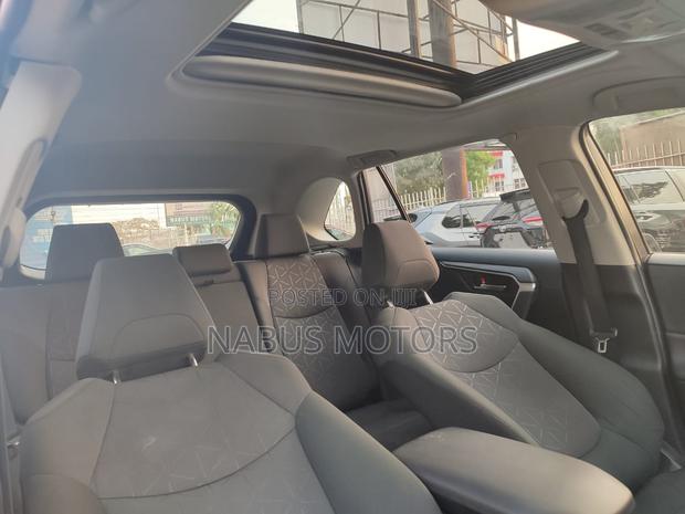 Toyota RAV4 XLE AWD 2020 Gray