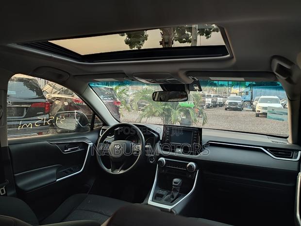 Toyota RAV4 XLE AWD 2020 Gray