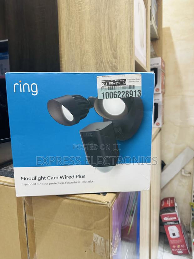 Clear Pictures Ring Floodlight Cam Wired Plus · Photo 2