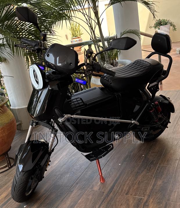 New Motorcycle 2024 Black photo 8